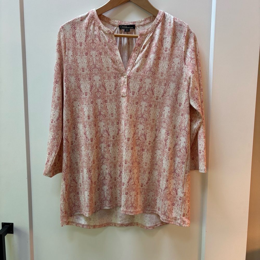 Dalia Blush & Cream Printed 3/4 Sleeve Top – Size M